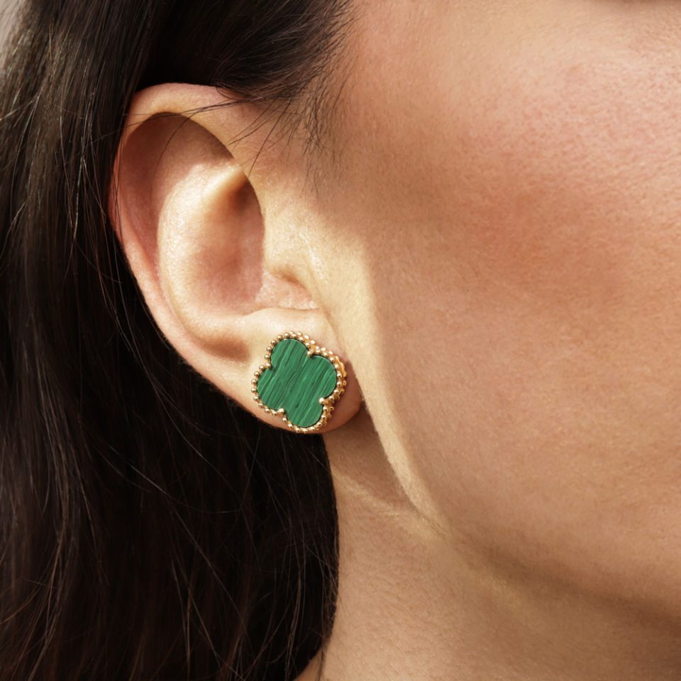 خرید گوشواره طلا میخی طرح ونکلیف سبز ماوی