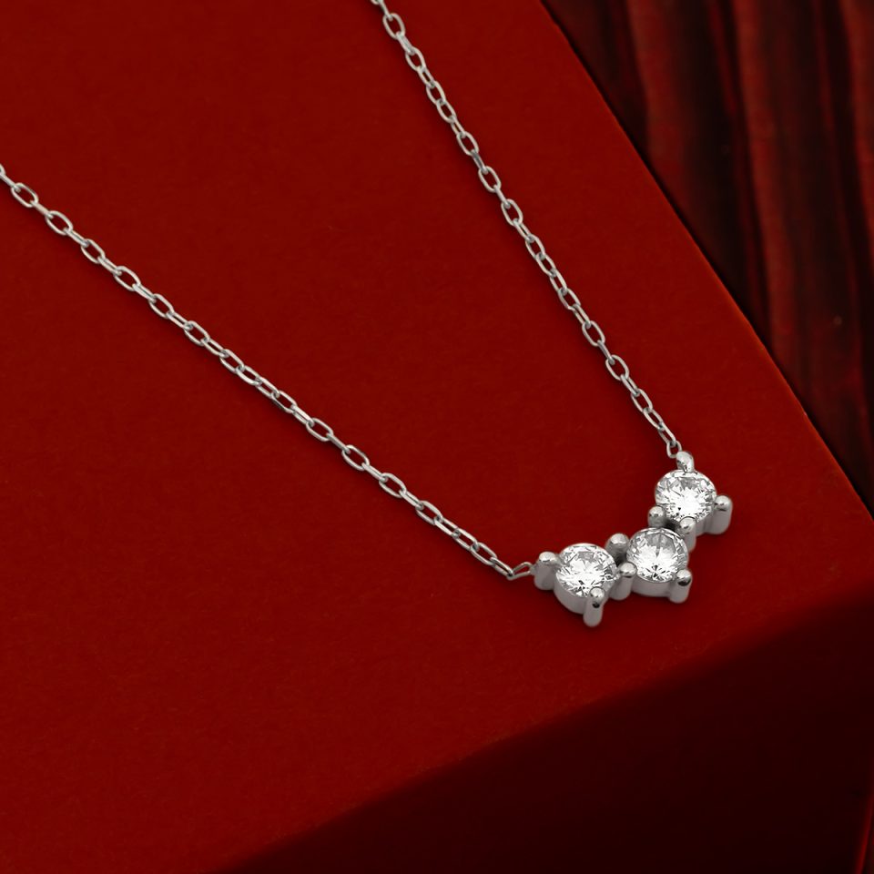 خرید گردنبند طلا سه سنگ هلالی سفید