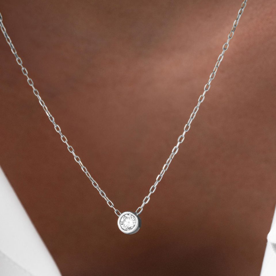 خرید گردنبند طلا تک نگین سفید س