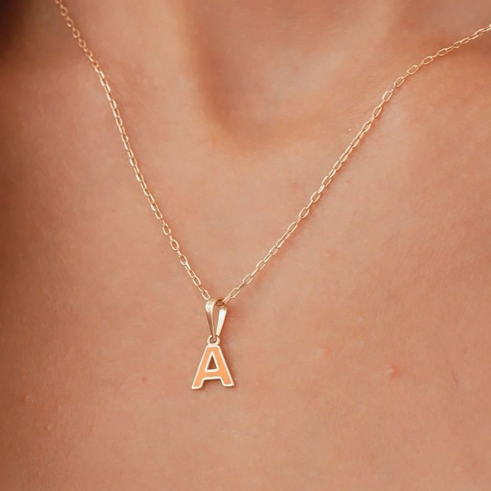 خرید پلاک طلا حروف A مینایی رنگی