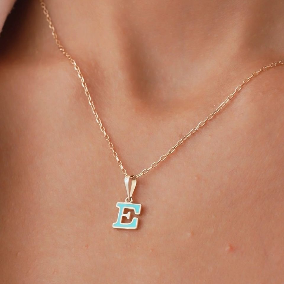 خرید پلاک طلا حروف E مینایی رنگی