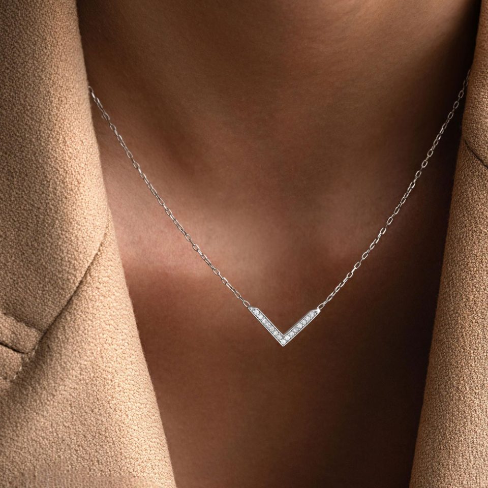 خرید گردنبند طلا هفت نگینی سفید