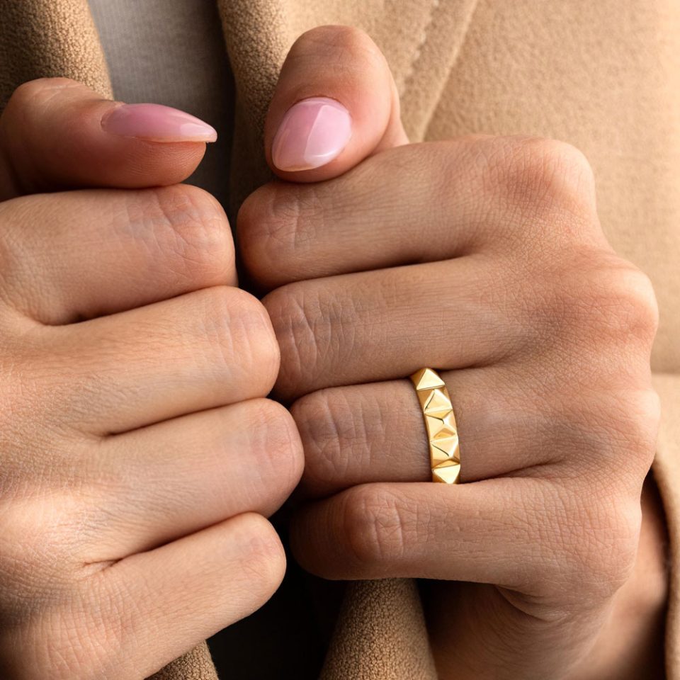 خرید انگشتر طلا پیرامید