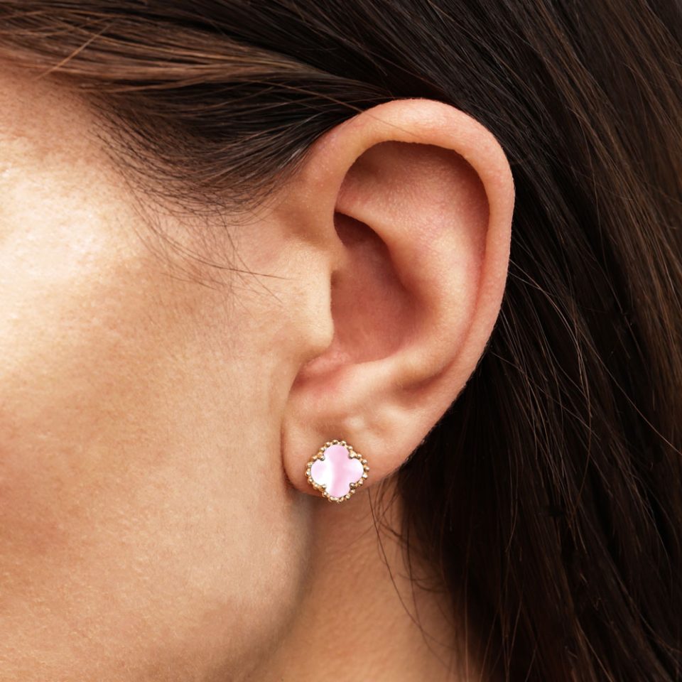 خرید گوشواره طلا گل ونکلیف صورتی صدفی گوارسه 1