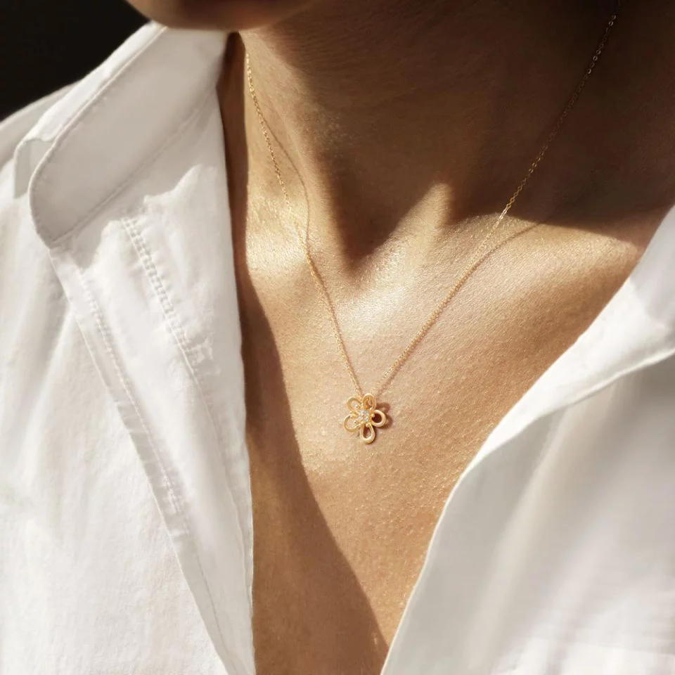 خرید گردنبند طلا شکوفه ونکلیف