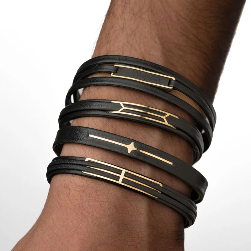 mavigoldgallery_bracelet-forangle-tall-and-leather-men-model
