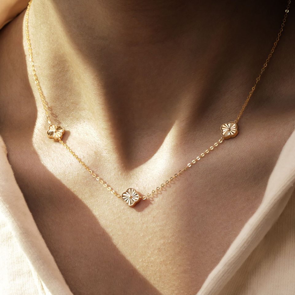 خرید گردنبند طلا مینی ونکلیف الحمبرا 3