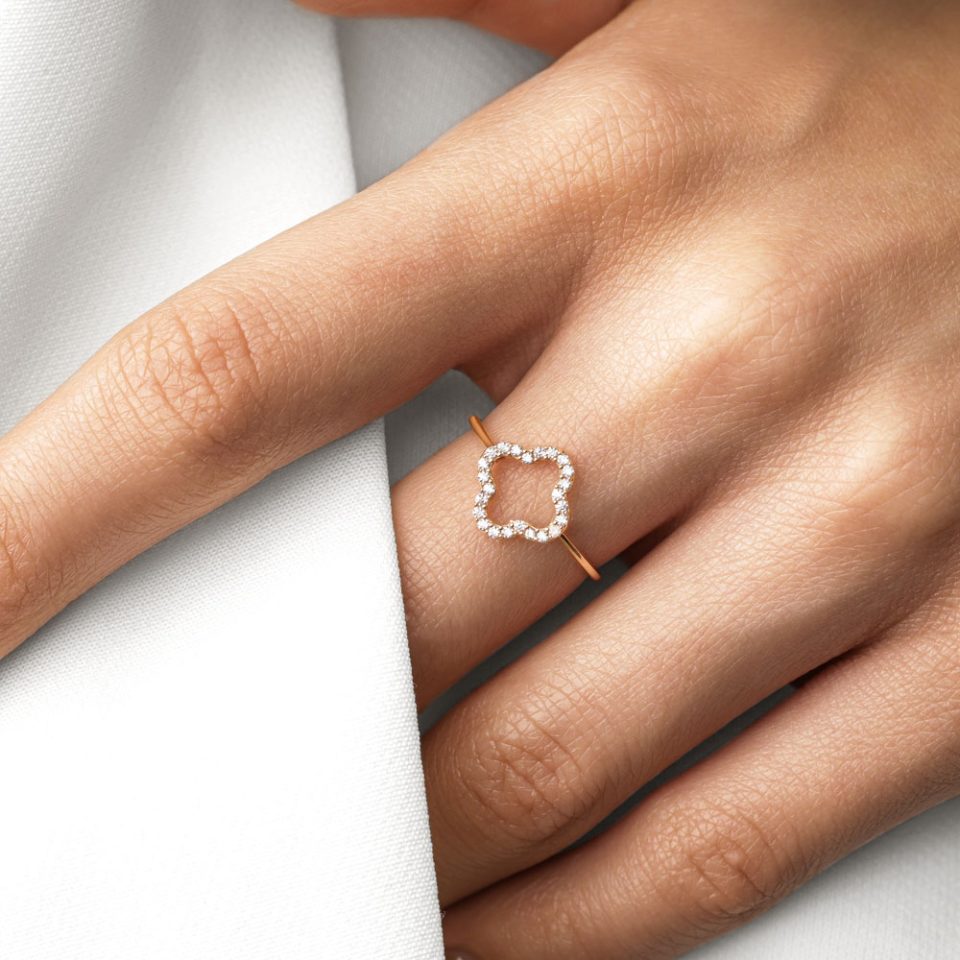 خرید انگشتر طلا ونکلیف تو خالی نگینی