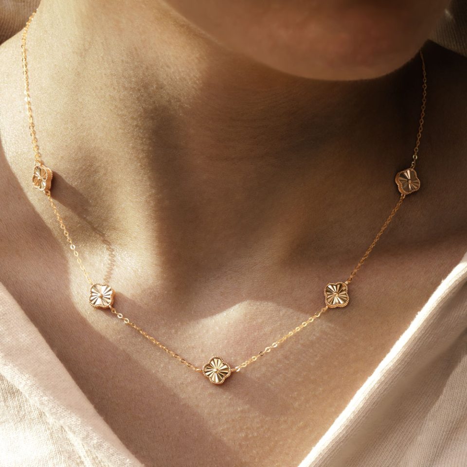 خرید گردنبند طلا مینی ونکلیف الحمبرا 5